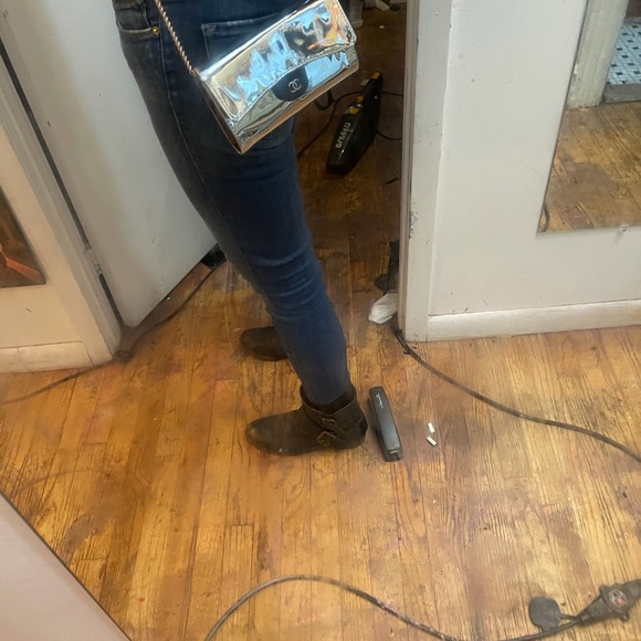 Chanel mirror bifold wallet on chain - Picture 3 of 15